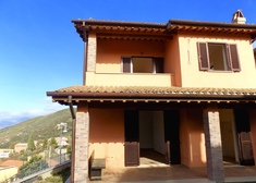 Villa &agrave; vendre: POGGIO CATINO (RI)